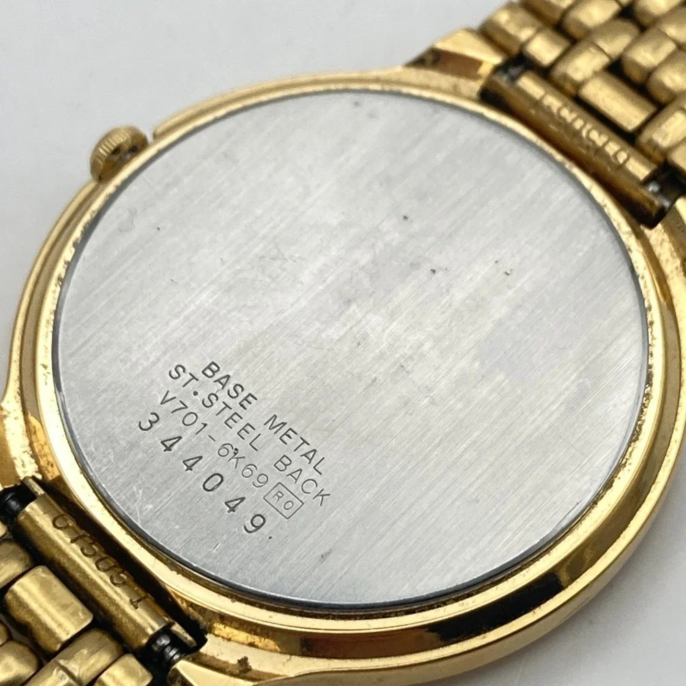 Vintage Seiko Men's Watch 34mm Gold Tone V701-6K69 New Battery SMALL 6.75